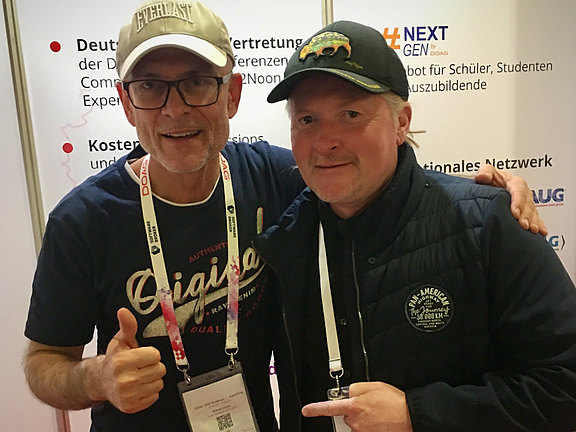 Joey Kelly mit Marcos López aus dem DOAG Team.